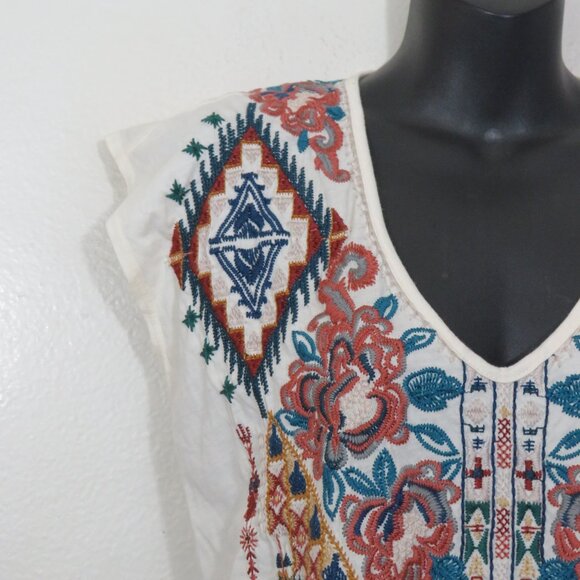 Johnny Was size Small Floral Boho Embroidered Top Cap Sleeve V Neck Ivory - Picture 5 of 6